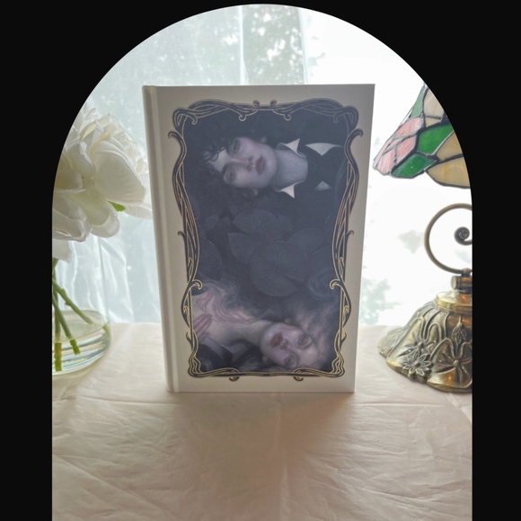 Illumicrate - A Dark and Drowning Tide - Picture 4 of 5